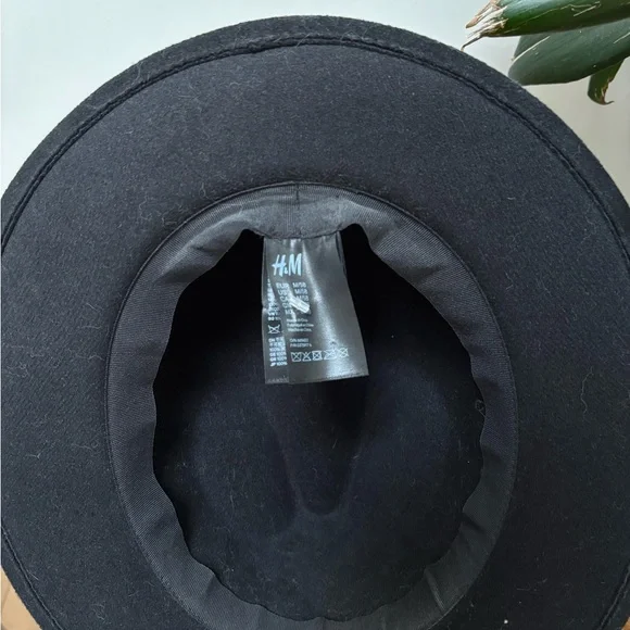 Stylish Black Fedora Hat - Picture 5 of 6